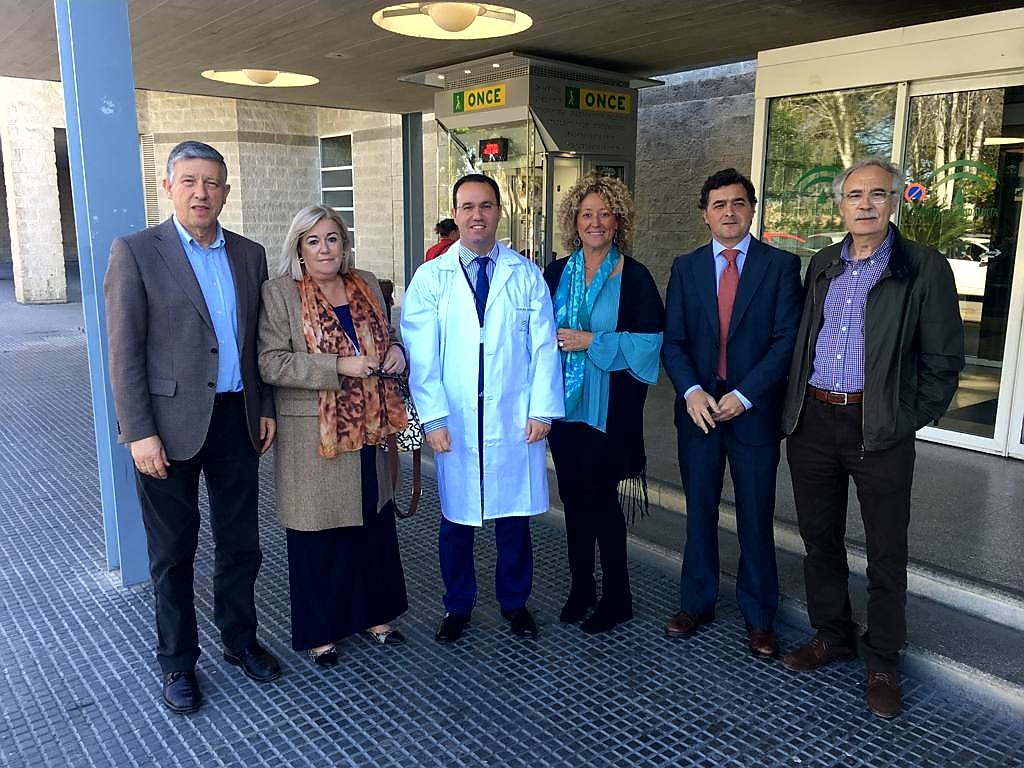 Con Jesús Aguirre, nuevo consejero JJAA, habló de las necesidades de mejor #sanidad en #Huelva
Se ha reunido con los nuevos responsables de la atención sanitaria onubense. Se compromete a mejor gestión,dirigida por profesionales,y la puesta en marcha del hospital materno-infantil