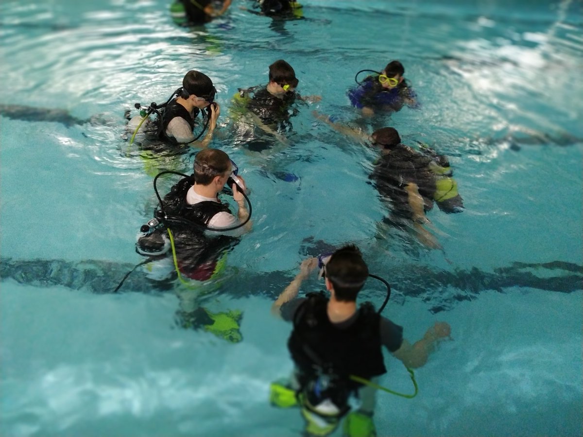 Year 13 put their Gas Physics skills to the test tonight #scubadive #challenge #inspire #physics