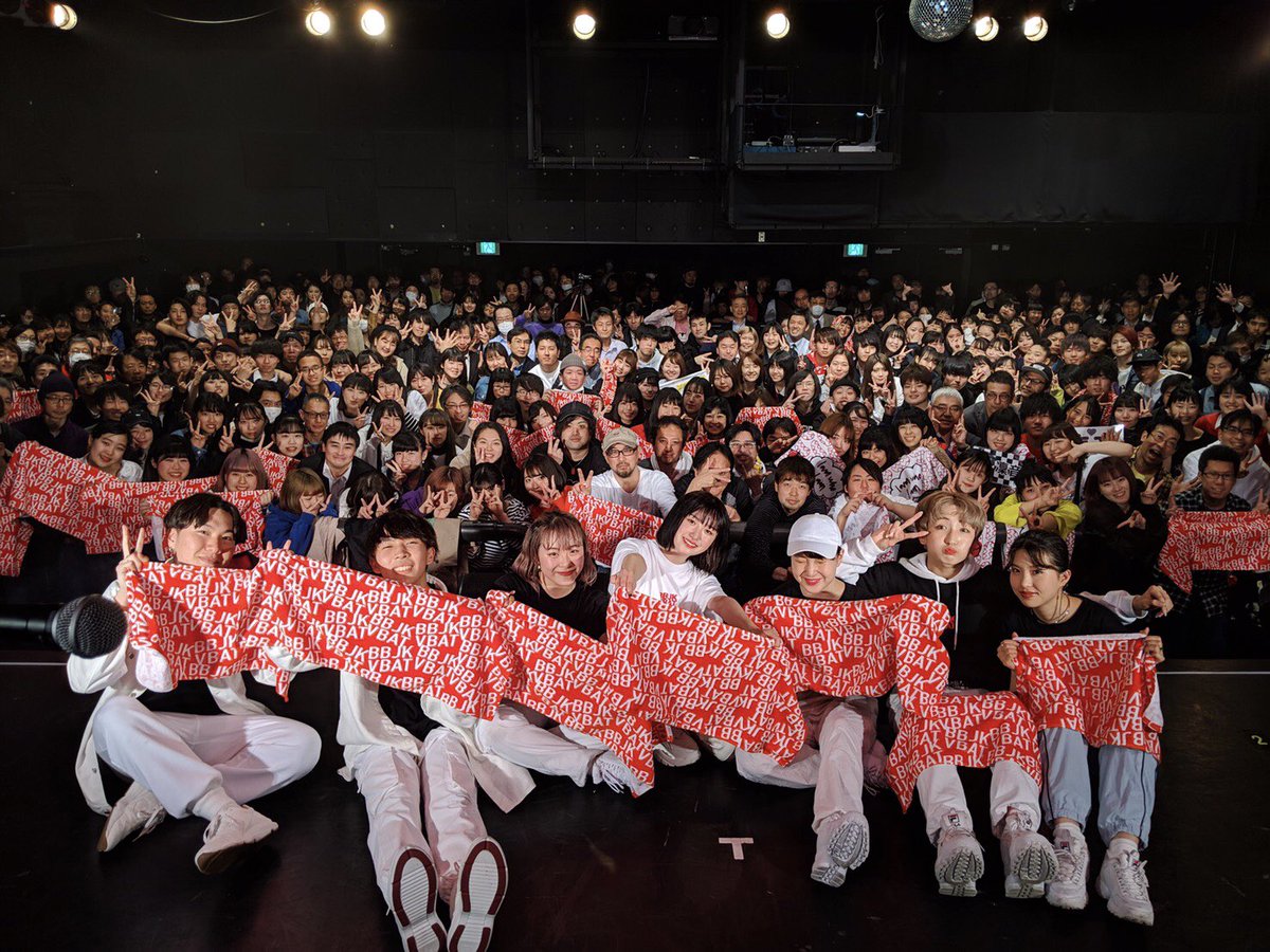 rinne1211's tweet photo. ツアーファイナル本当にありがとうございました！
吉田凜音として前に進むためには皆さんがいなきゃならなくて
私の中でもすごくみんなが大切でとても愛おしい空間でした
これからもついてきてください
恩返しとして歌をずっと歌いたいです
昨日新たな一歩を一緒に進んでくれて
ありがとう❤️❤️ https://t.co/2vFzX4oB5R