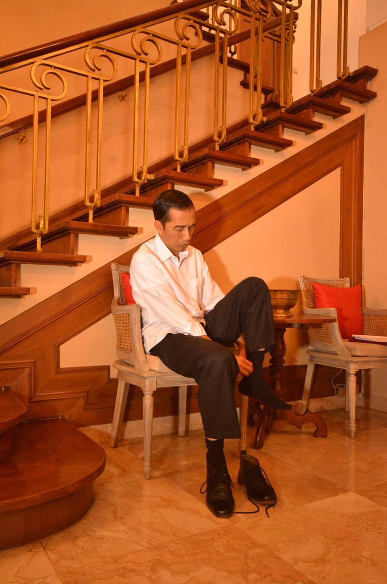 Saya pernah jadi karyawan di Aceh, lalu berhenti dan jadi pengusaha. Dari dunia usaha, saya pindah ke politik, dan kini berlabuh di pemerintahan.

Modal saya kepercayaan. Pengusaha tahu sulitnya membangun kepercayaan. Dalam politik yang harus dijaga adalah kepercayaan rakyat.