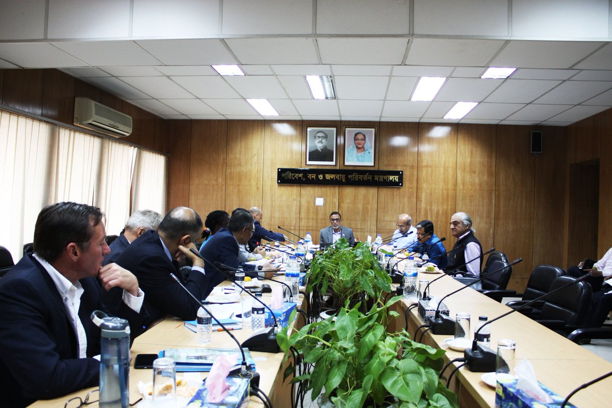 UNinBangladesh's tweet photo. Senior @UN officials met this week with #Bangladesh's Minister of Environment, Forest and Climate Change, Md Shahab Uddin, to discuss how to best help with challenges including poverty–environment–climate linkages, wildlife and forest crime and vulnerability to #climatechange. https://t.co/GNU4V9pZy7