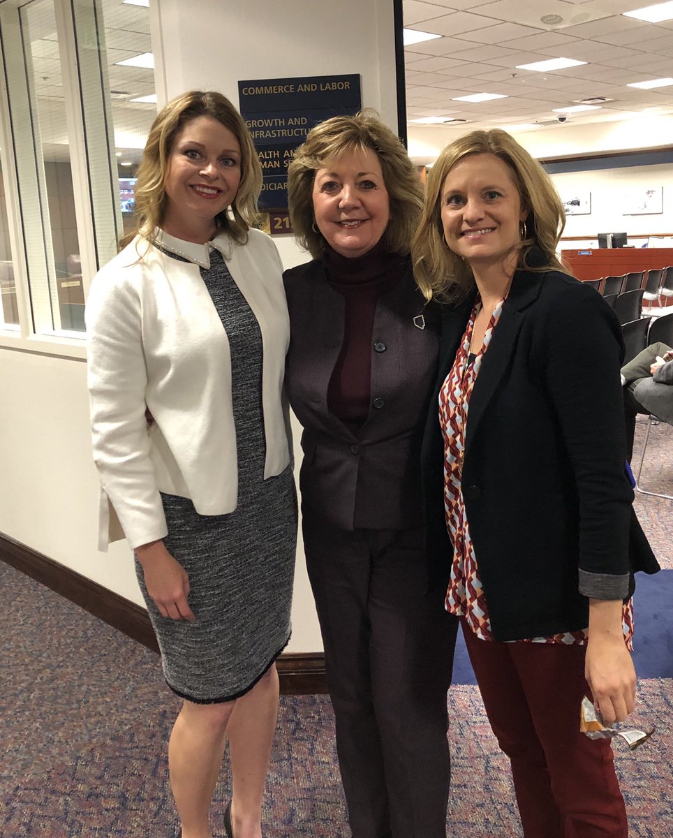 nvschoolpsychs's tweet image. We hold the utmost respect &amp;amp; admiration for @donderoloopnv. Her commitment to educators, students, &amp;amp; schools is unwavering. Thank you for your leadership with #SB319 &amp;amp; truly understanding the complexities of #SB372.