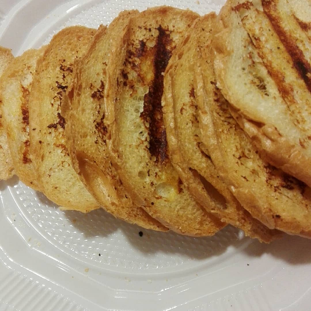 twinsthings's tweet image. So in light of today's #Bagelgate, we decided to change up our #Bruscetta buildup with some nice thin #breadslice rolls rather than a thick Italian loaf... #stlouisstyle #food it was underwhelming.

Still love you, St. Louis!

instagram.com/twinzzverheyen…