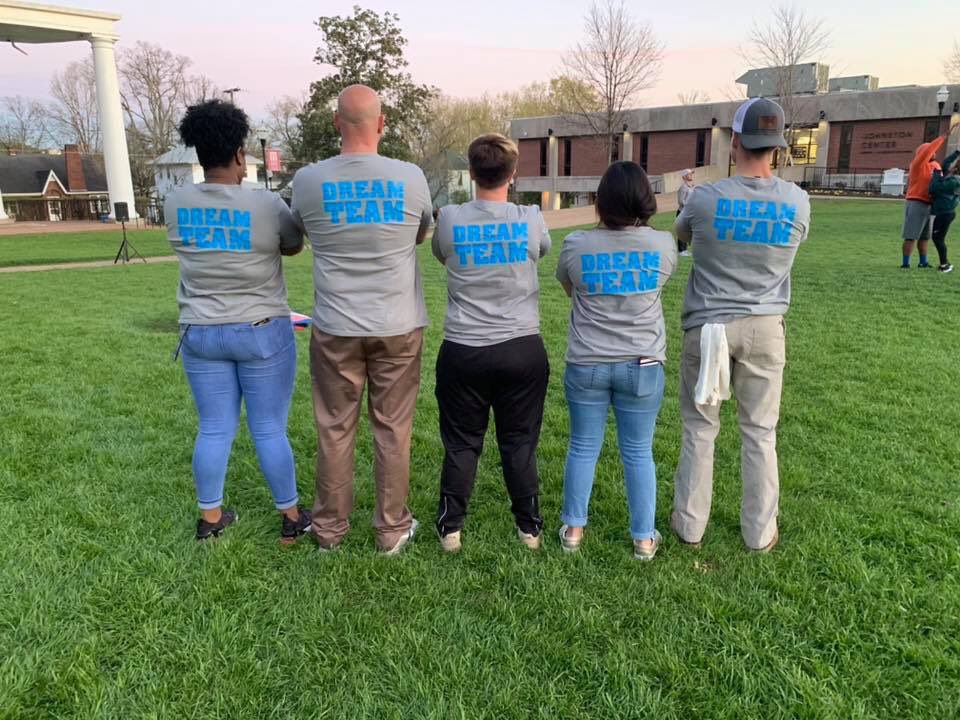 bennettmadison3's tweet photo. Suuuhhper thankful for this group of ppl. ♥️ I’ve learned so so much this far &amp; im pumped for the future days to come. #ATforthewin #DREAMTEAM https://t.co/QlRCHs0OdU