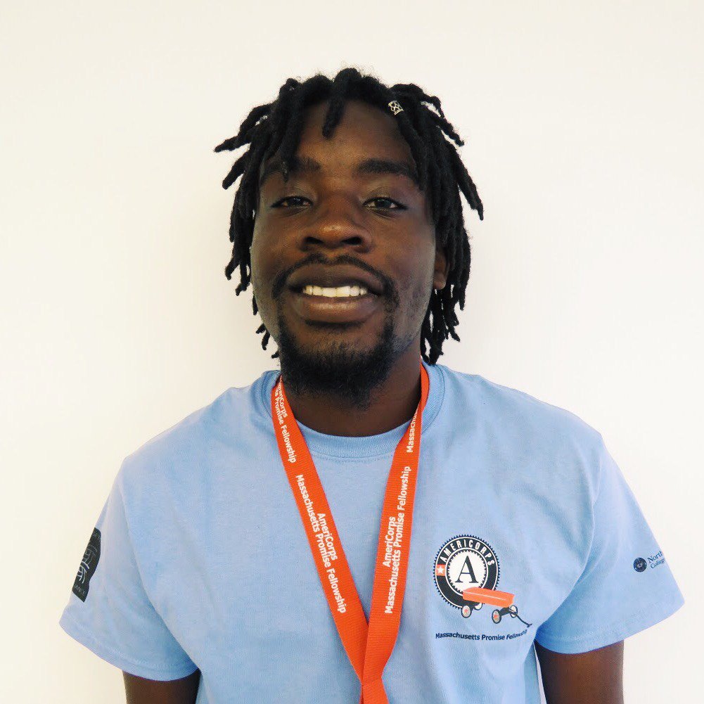 MassPromise's tweet photo. Check out our Fellow of the Week, Hakeem, serving at @masscosh!

https://t.co/1zdL5C1xYX

#americorps #mpfclass20 #masscosh https://t.co/sV5X9bI9cY