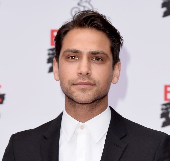 JuttaFreudig's tweet photo. #MusketeersEurope And now #LukePasqualino #lucapasqualino for #ThrowbackThursday with #ShortHair (what do you prefere?) - #AlbertHill #Snatch S1 (2016) and #SnatchTV S2 (2018) #ElvisHarte #OurGirl S3 (2017) #EmpireAwards (2017) https://t.co/YFNBINaWLg
