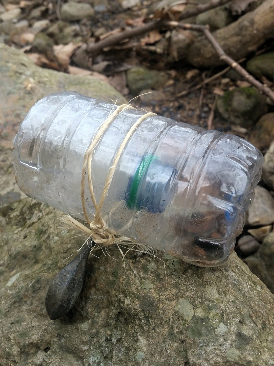 TheBatFaNo27's tweet photo. Plastic bottle minnow trap. Cut the top of the bottle off, and flip it back inside the bottle. Secure it, then sink to the bottom. Minnows can be a source of protein, or used as bait. I let him go lol. #bushcraft #camping #hiking #survival #survivalist #outdoors #nature #fishing https://t.co/AMSOxSzSw6