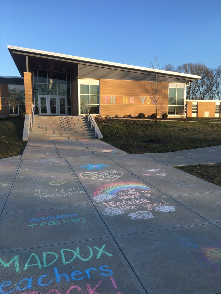 TrishSullivan16's tweet photo. What a great way to start the day. Thanks Maddux PTO!!!! https://t.co/de7lCDyLpH