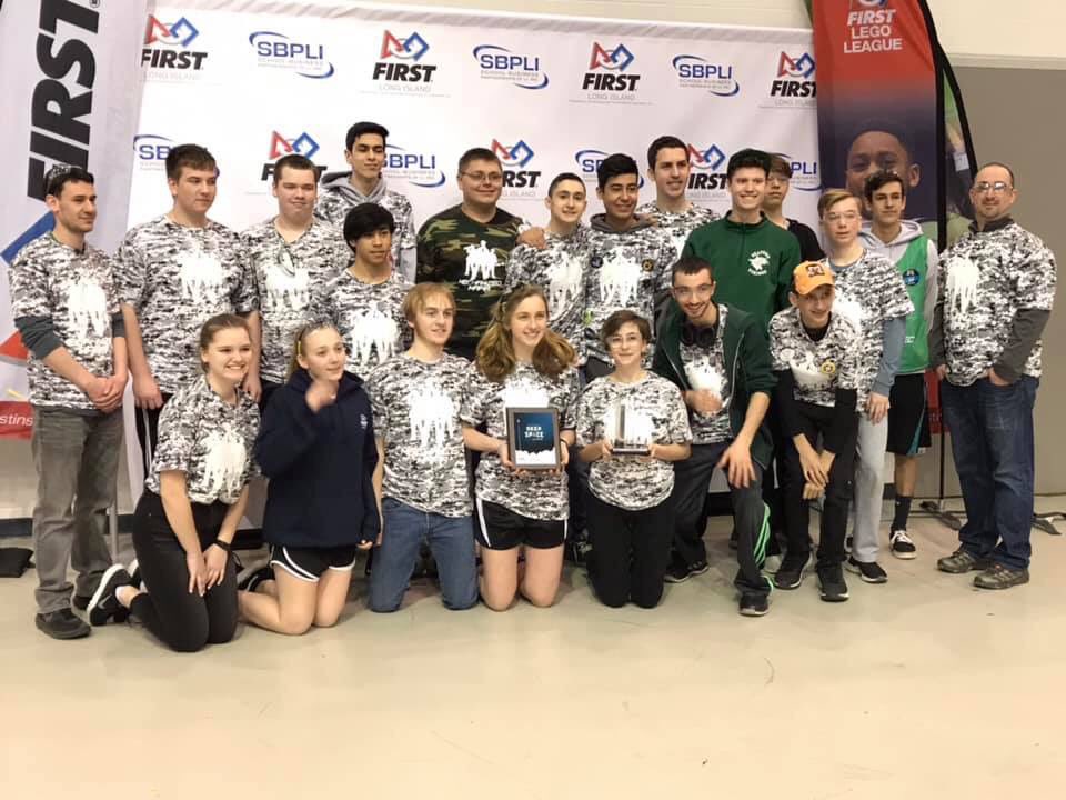 SeafordHSPride's tweet photo. So proud of our Mechanized Mafia for winning PIT OF THE DAY, Judges’ Award, and making it to the semi-finals at @FIRSTweets @FRCTeams !! @SeafordSteam https://t.co/uxwaFn2ddV