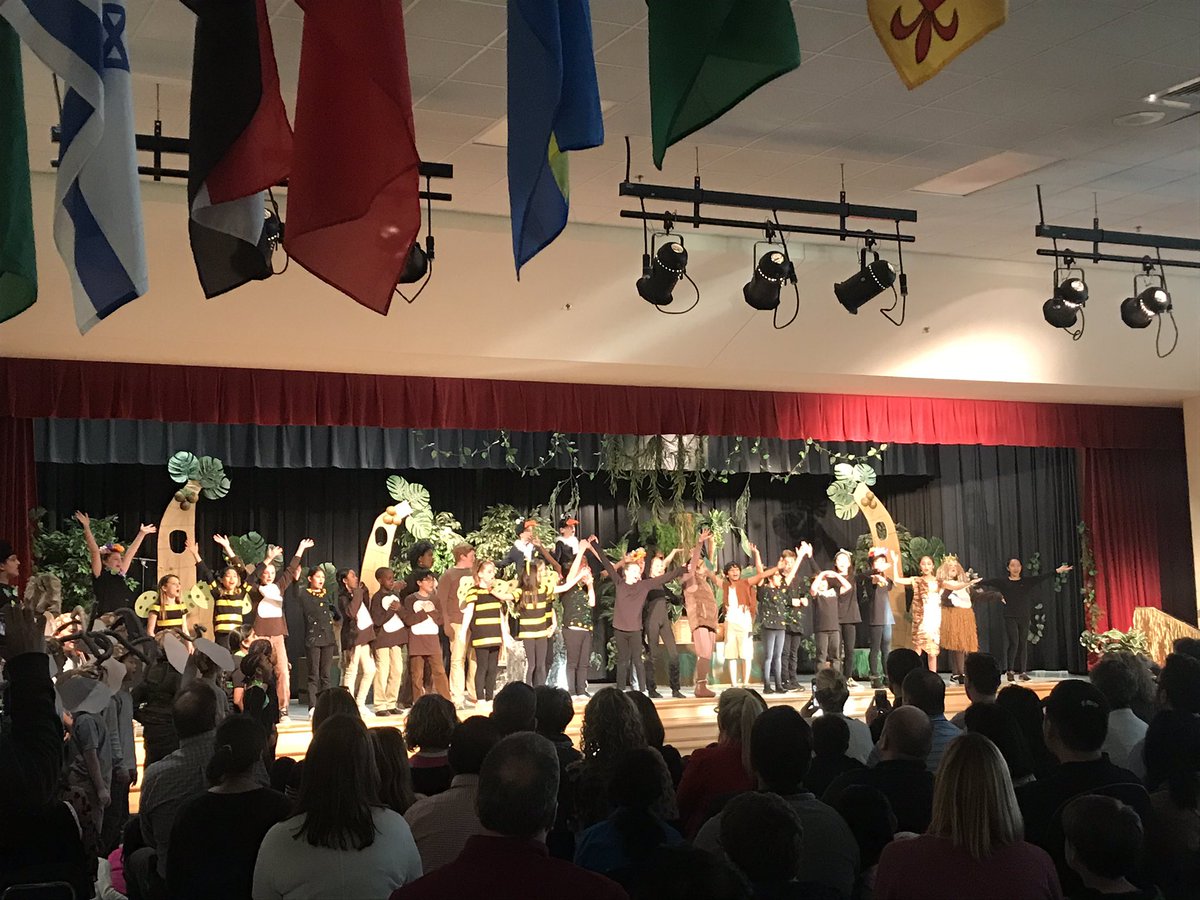 Colemans_Crew's tweet photo. This teacher’s ❤️ was bursting with pride while watching these wildcats ✨shine✨ on stage! The Jungle Book was AMAZING!!! @WilsonCreekES https://t.co/52cUcL0GXE