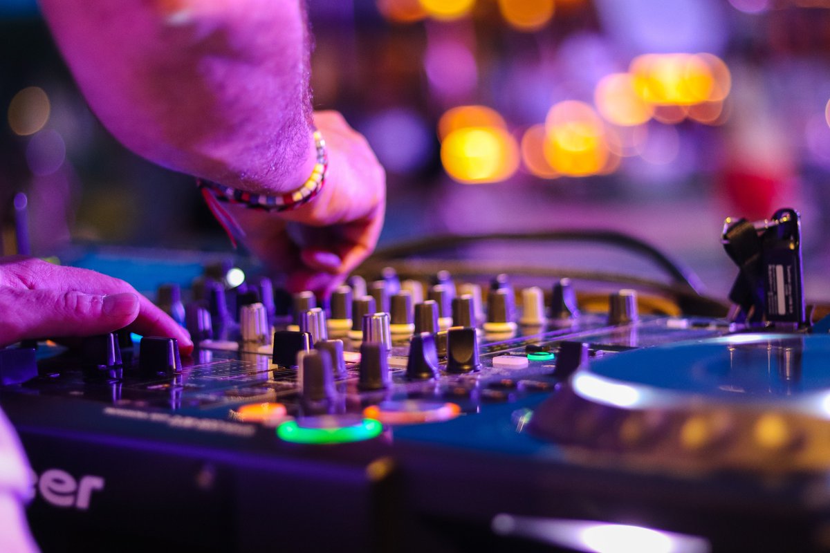 DrinkPARTYAID's tweet photo. Music is the universal language.
Tag your favorite DJ below!
#PARTYAID https://t.co/YpqVP3XN1X