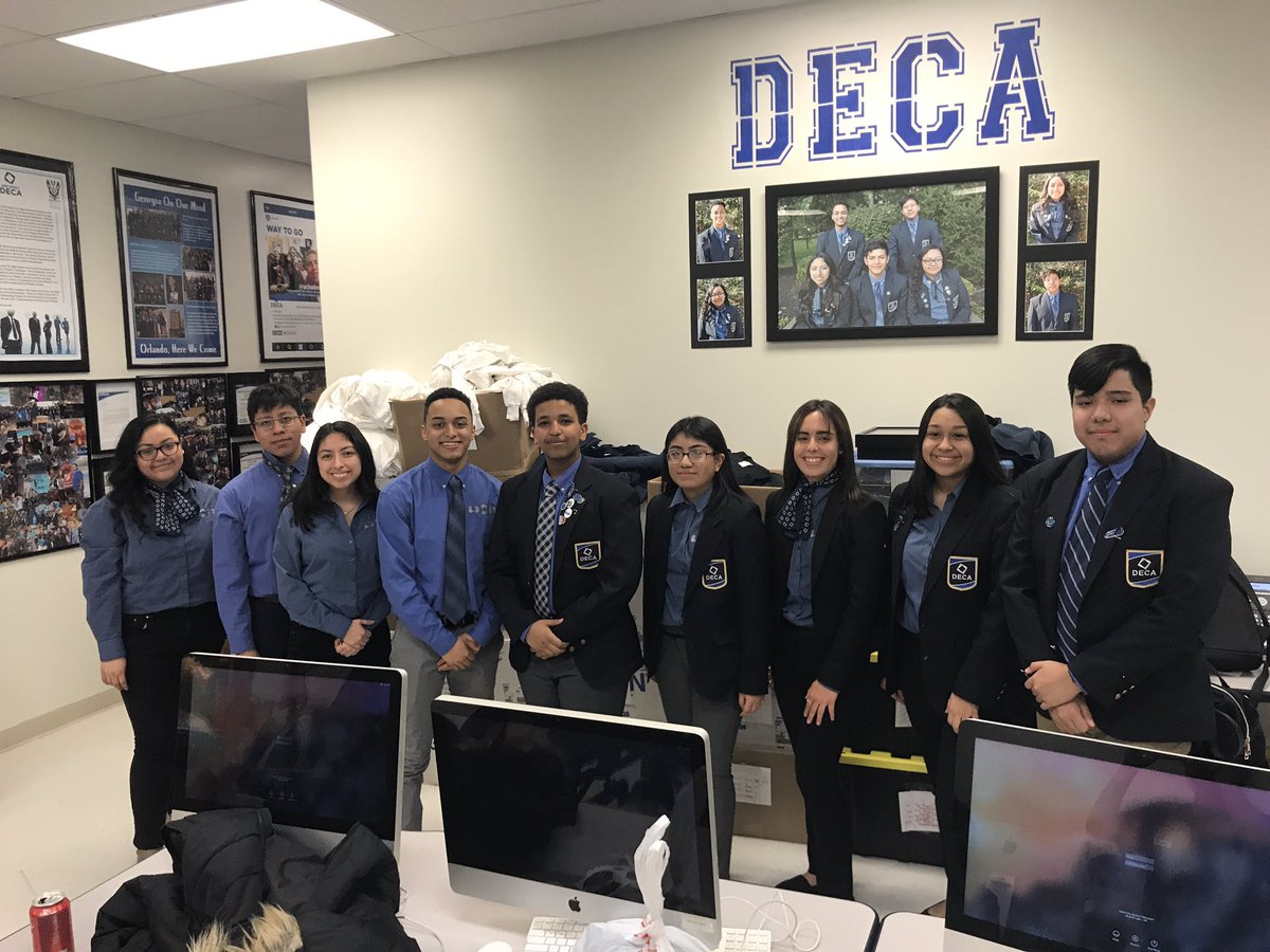 Congratulations to team 10 Officer Elect members who were #njdecabold and stepped up to the plate as they are #READYFORIT. <a href="/NJDECA/">New Jersey DECA</a> <a href="/DECAInc/">DECA Inc.</a> Thank you Team 9 for your decacation.