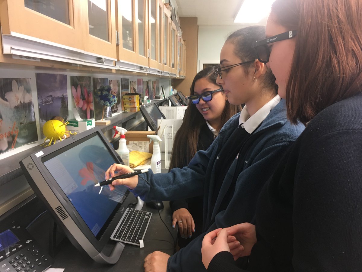 TechBioBek's tweet image. Love the oohs and aahs when Ss exploring using @zSpace Plants are super cool to dissect in 3D! #ndbtigers #apbio3