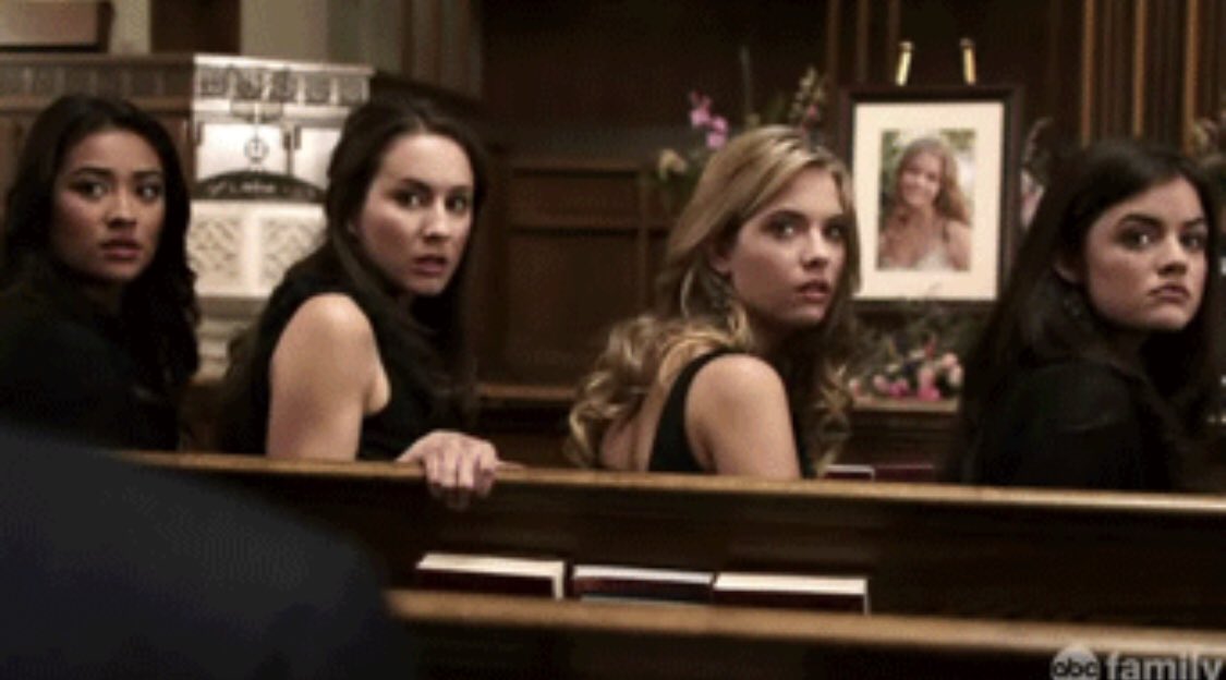 prettyliarsclue's tweet photo. Classic #PLL #PLLLThePerfectionists https://t.co/3mrObyIgTO
