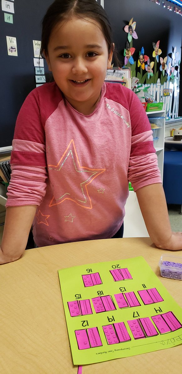 MrsFunaro's tweet photo. We're working hard on decomposing teen numbers! @MrsFunaro @SEM_Dalers https://t.co/UHIsFXTQdt