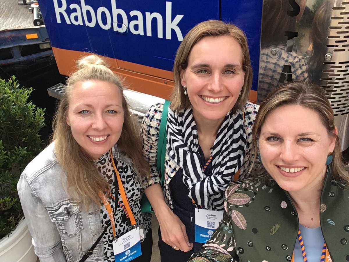 petra_aben's tweet photo. Mooie opening van de #rabof2f @CockatooIsland wat een energie en uniek om erbij te mogen zijn! Onwijs gaaf om zoveel Australische en nieuw-Zeelandse klanten te ontmoeten! https://t.co/IGiXhXC65M