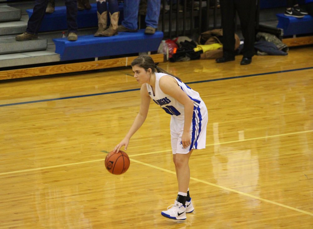 madelynrau01's tweet image. After a lot of consideration, I am very excited to announce my commitment to College of Saint Mary to further continue my academic and basketball career! I would like to thank my family, coaches, and teammates! Go Flames!!🔥🏀