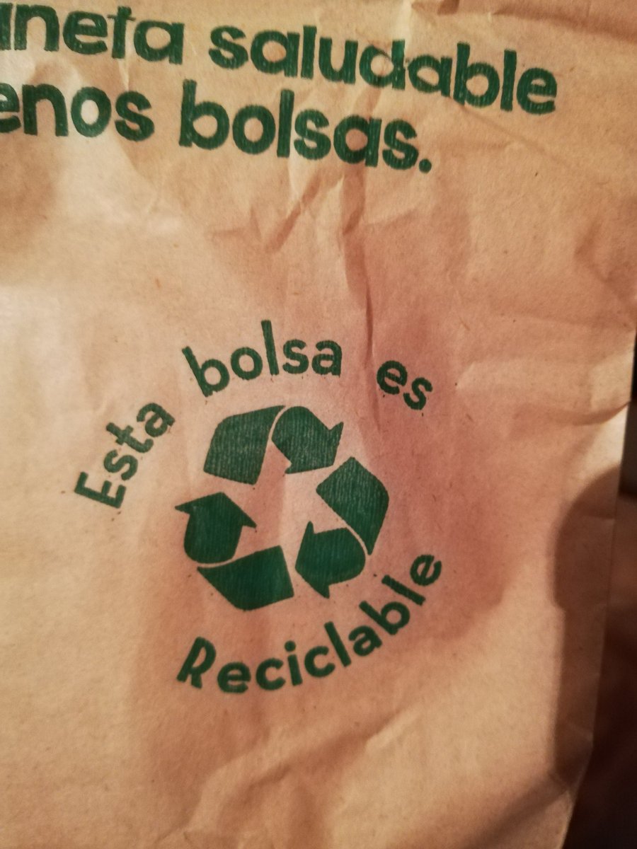 grafo_topo's tweet photo. Sería muy buena opción de "reciclar" a "reusar" el plástico tarda de 100 a 1000 años en descomponerse ,#nomasplastico coca cola por ejemplo, podría volver a envases de vidrio para reusar y renvasar su producto, hasta su sabor es diferente! ...#TheLoopproject qué opinan ? https://t.co/odowZawaHl