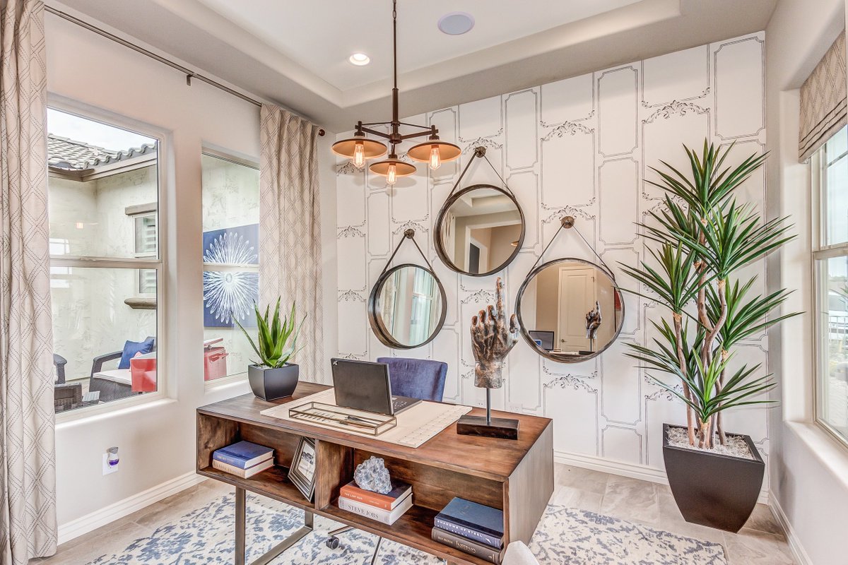 PhoenixTM_Homes's tweet photo. Reach your career goals in style... https://t.co/cMbsNsfmu1. #MesaAZ #realestate #homeoffice #study #flexroom https://t.co/70DBkt2w8M