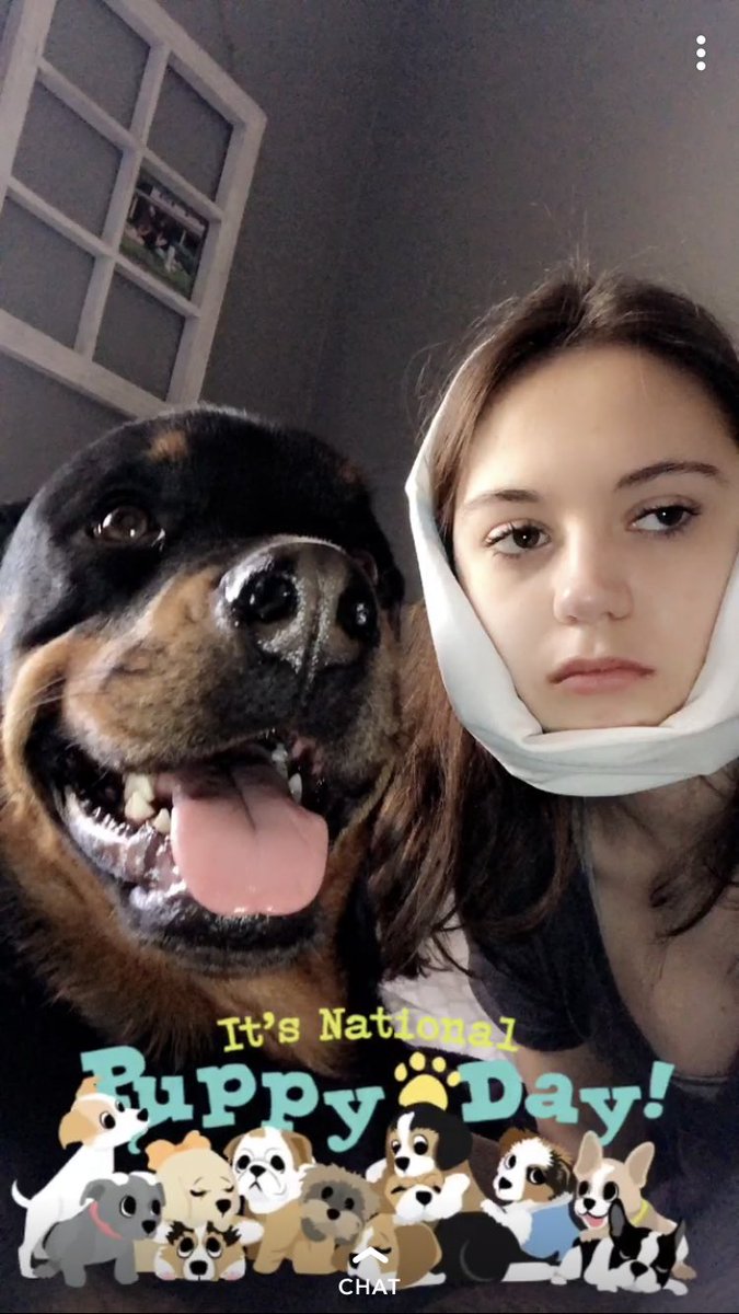 claireyazel's tweet photo. guess which one just got their wisdom teeth taken out? https://t.co/cxmkC1oPb0