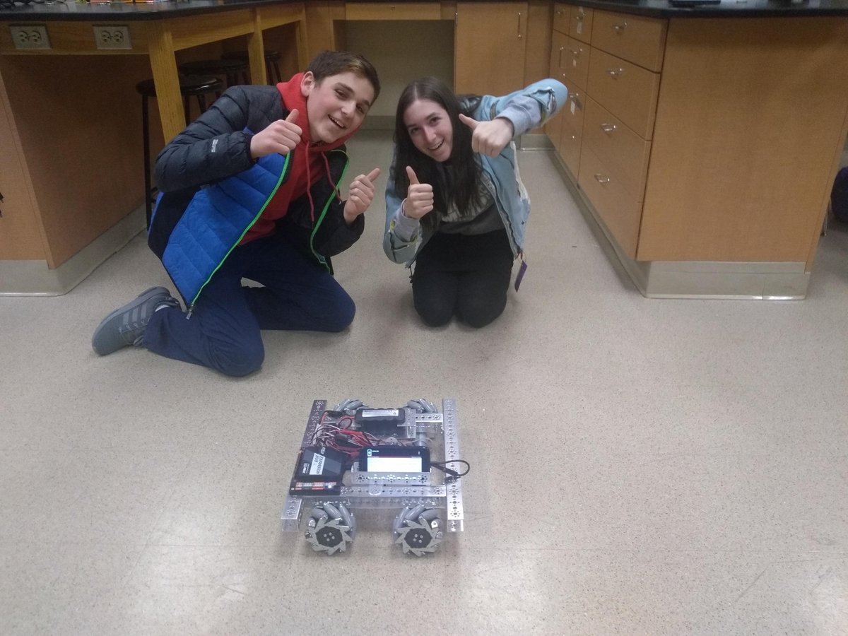 FrischCouGears's tweet photo. We had our second post-season meeting tonight! We built a second robot chassis using our new Mecanum wheels and built our new field wall. We are already looking forward to next year! https://t.co/lLkHBW13Oa
