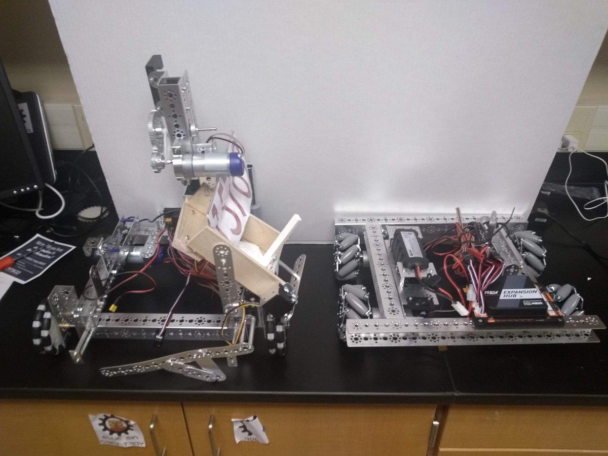 FrischCouGears's tweet photo. We had our second post-season meeting tonight! We built a second robot chassis using our new Mecanum wheels and built our new field wall. We are already looking forward to next year! https://t.co/lLkHBW13Oa