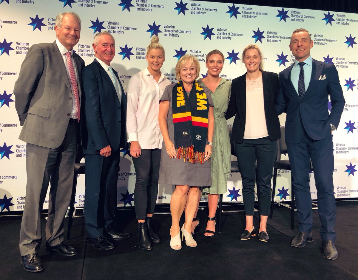 What a team! Almost time to sound the starting siren at our inaugural @aflwomens Grand Final Lunch. Pleasure to be at @marvelstadiumau with members & industry friends to hear from champs of the game @abbeycholmes @Katie_Brennan16 @melissahickey18 Maddie Shevlin & MC @NigelCarmody