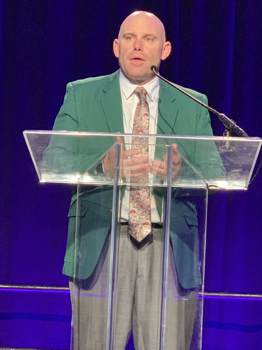 TheRichVentura's tweet photo. Words cannot share my thoughts right now.  I am appreciative of the @DSFederation, @NEC_Display, @DSExpo and the entire industry. I could never say thank all of you in the industry and how you have made this such an amazing journey.  Thank you. #DSE2019 #DigitalSignage https://t.co/Z6DEnC8GeQ