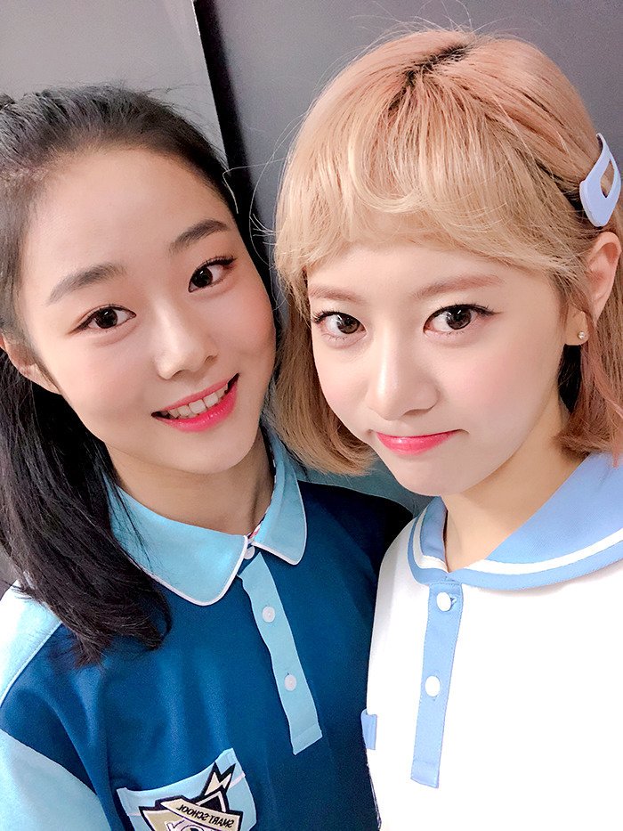 Chaerin_th's tweet photo. [Cherry-Pick🍒] 29. เบื้องหลังการถ่ายแบบชุดยูนิฟอร์มนักเรียน SMART ② (2/2)

#CherryBullet #체리블렛 #Chearin https://t.co/jWXLbwvtIq