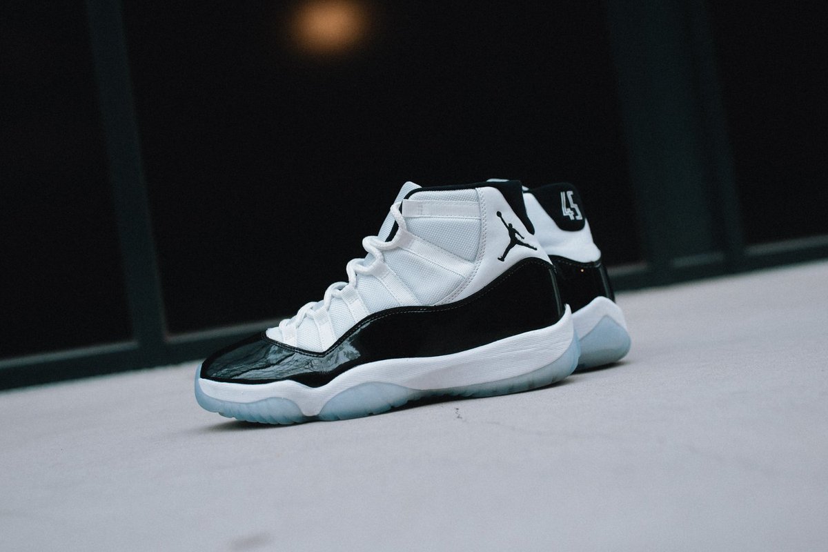 concord 11 shoe palace