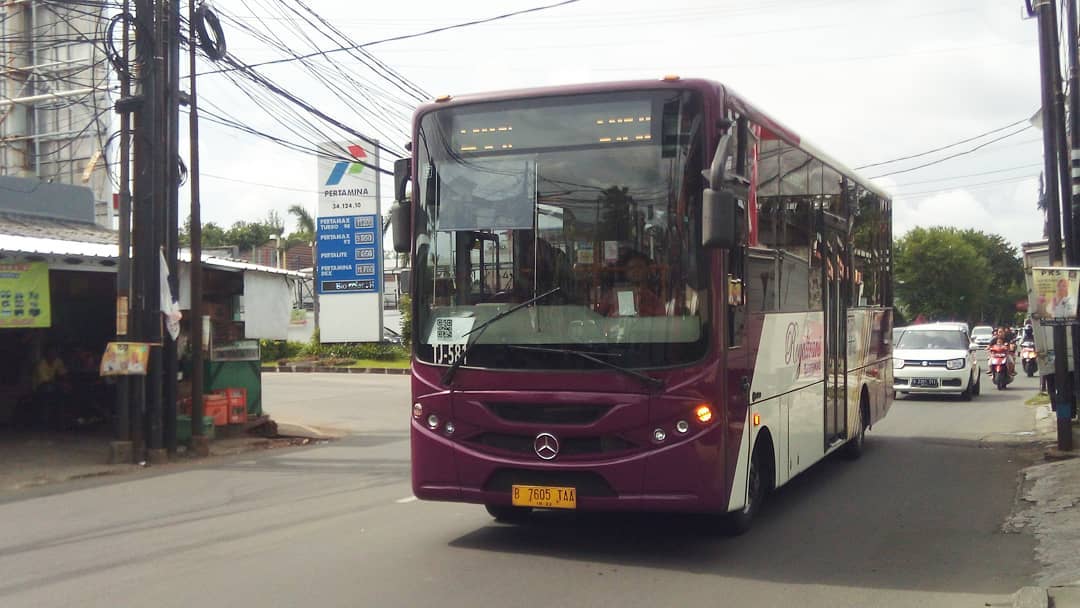 Warga Pondok Labu, Cinere, Pangkalan Jati, Bumi Karang Indah, Villa Delima, &amp; Bona Indah kini patut berbahagia. Karena Transjakarta telah menyediakan layanan bus Royal Trans rute D31 (Cinere-Kuningan) &amp; tarif Rp 20.000/orang dan terintegrasi dgn MRT Jakarta