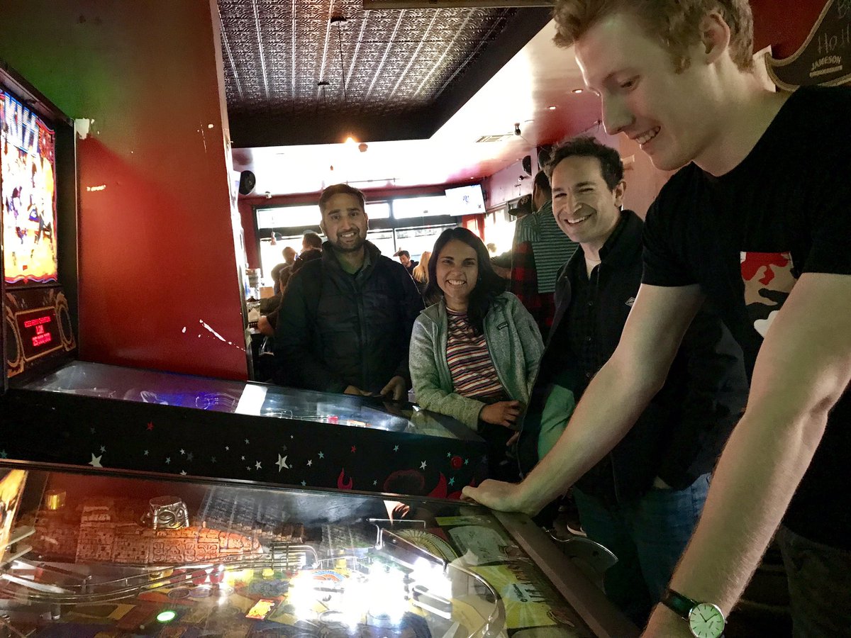 YehongZhu's tweet photo. Happy hour pin-balling with the tweets team!! ππ @AlexKGwyn @ShashiLiy @_dml @shoab10 π₯βοΈβ¨ #TweetsTeamDoes https://t.co/CcK5Y7dJPH