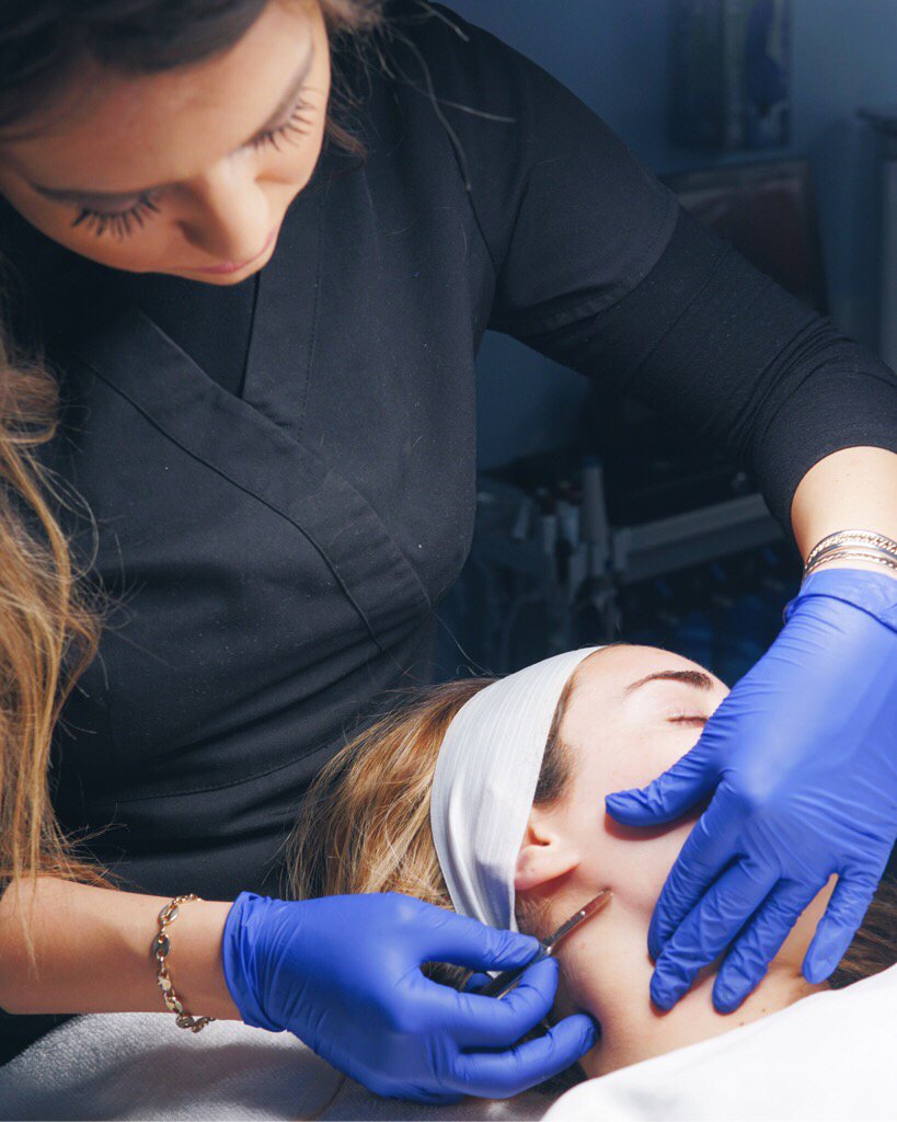 bluemedicalspa's tweet photo. Have you heard of #dermaplaning? ✨ this #medspa add-on is perfect to #defuzz and #exfoliate your #skin https://t.co/jqqAYPMiWv