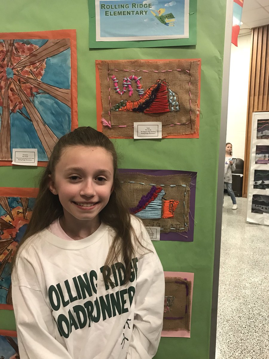 olisanc's tweet photo. It was amazing seeing all the smiles on the students and their families faces as they view their artwork. @RRD_LCPS @AbbyLSacco @LCPSVisualArts #arteducation https://t.co/qUswa8ALiy