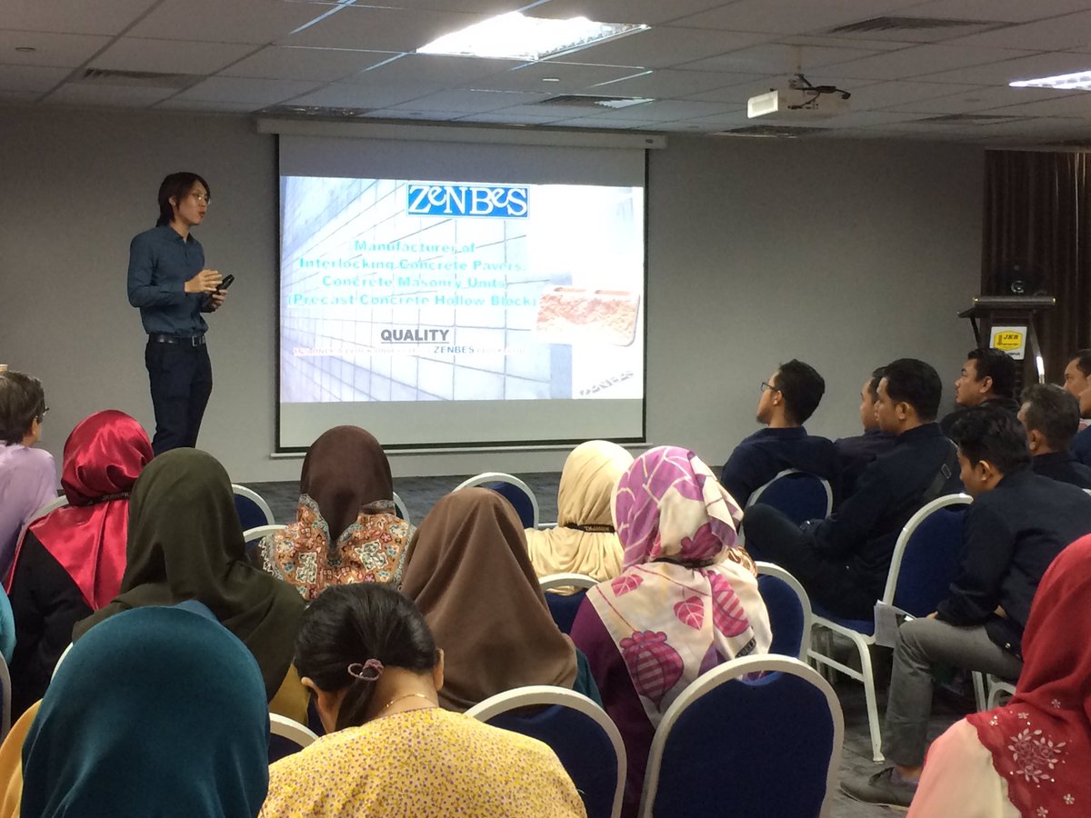 JKRKualaLumpur's tweet photo. 28 Mac 2019 : Pembelajaran Umum daripada Bahagian Arkitek @JKRKualaLumpur yang bertajuk IBS CMU CONCRETE HOLLOW BLOCK
@JkrklWp
@JKRMalaysia
#TogetherWeDeliver
#SayangiMalaysiaku
#WorkAsAFamily https://t.co/wiyXtS6R5v
