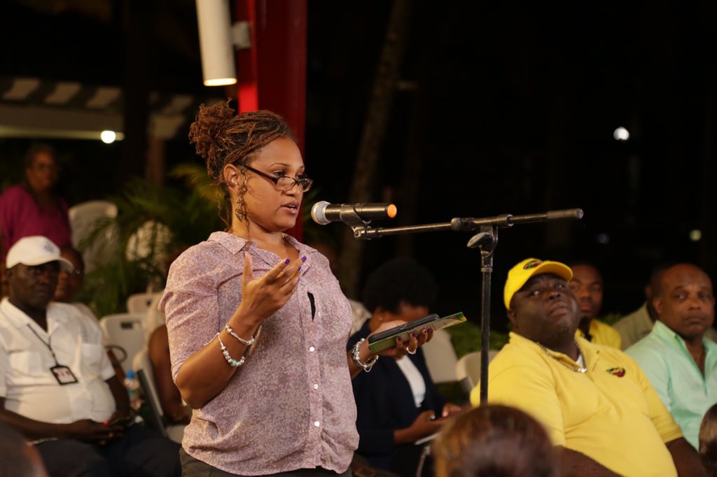 AndrewHolnessJM's tweet photo. We are committed to keeping the country strong, growing and working for all Jamaicans. Tonight, I had a very engaging session with the Port Antonio business community to discuss plans for East Portland and how we will partner to implement these plans. https://t.co/iTFi5IAoy6