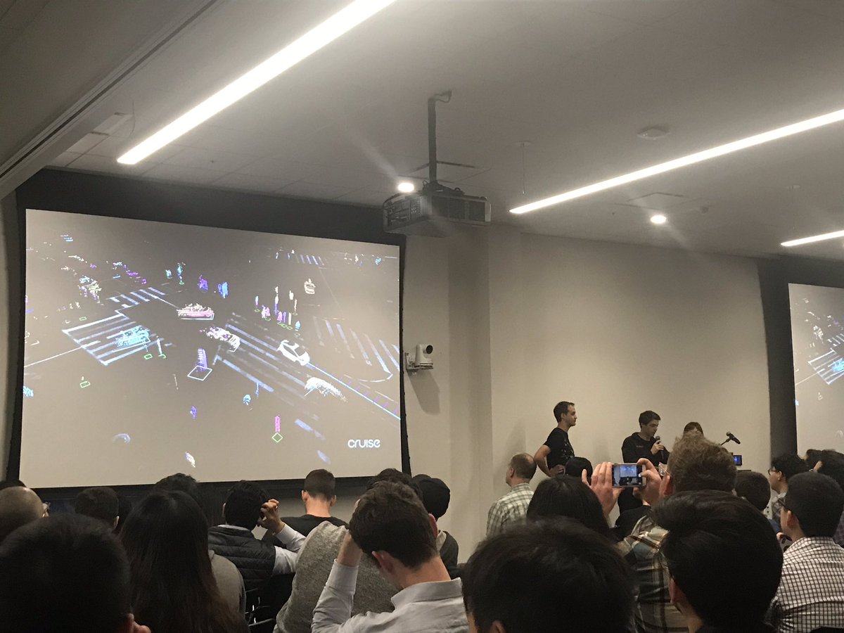 philogb's tweet photo. Now it’s @Cruise on their AV system: webviz/ worldview #UberAutoVis #VisualizationNights https://t.co/PYCzXIWqcB