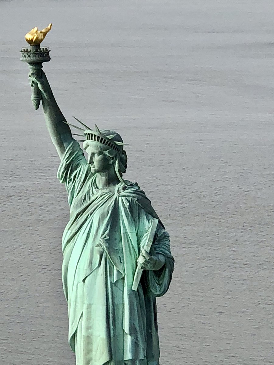LibertyHelicop's tweet photo. Get a selfie with #LadyLiberty herself! She's just one of the many attractions we highlight on our #tours. Fly with our expert pilots to get the #selfie of a lifetime! ๐ฝ
#SelfieLiberty #flyliberty #LoveLiberty #NYCTours #libertyhelicopters #NYC #safe #tripadvisor #liberty https://t.co/3namxaRo27