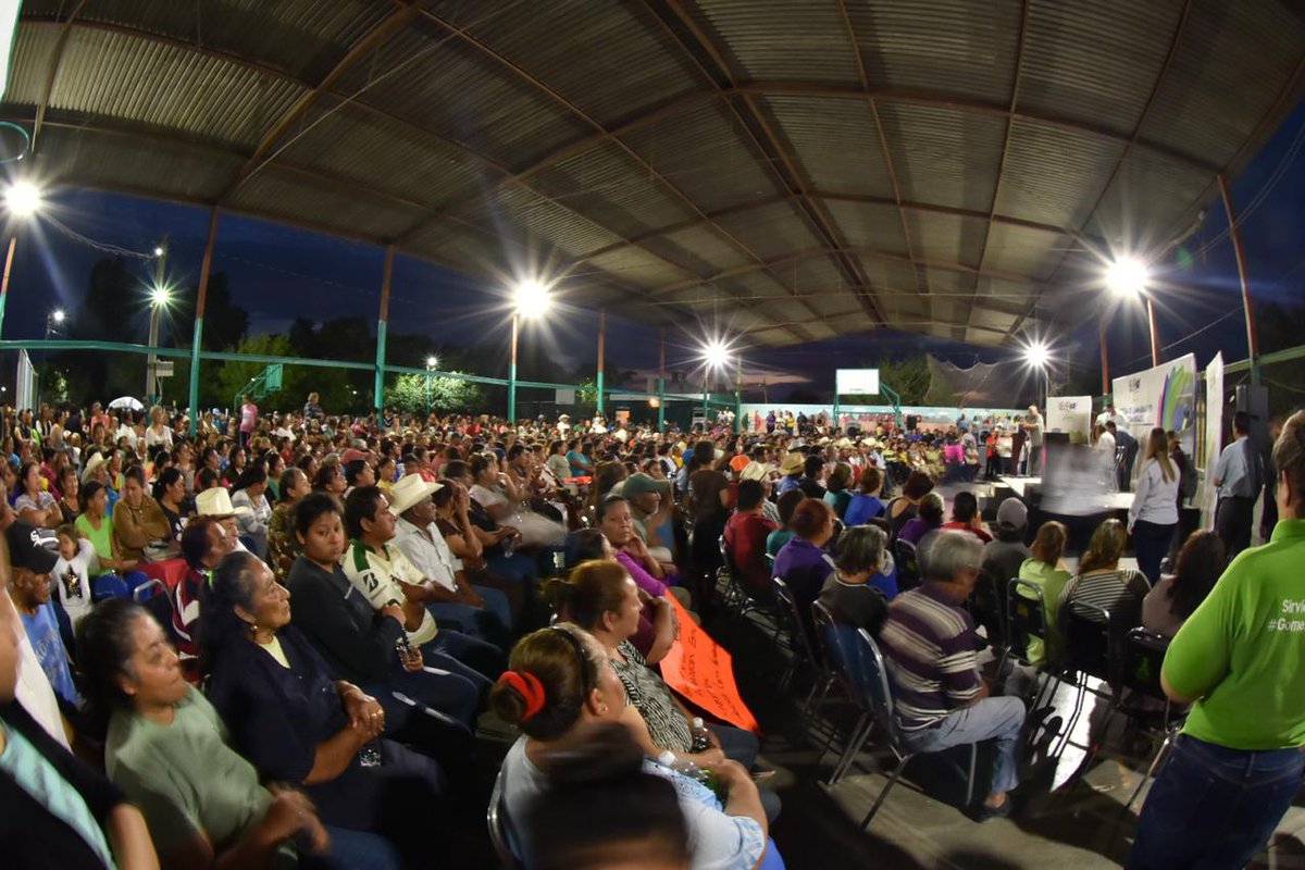 LetyHerreraAle's tweet photo. Esta noche dimos un paso más en beneficio de las familias del campo con el encendido del alumbrado con tecnología LED en el Ejido Venecia que eleva su nivel de vida al igual que otras 14 comunidades aledañas. Con hechos rescatamos la palabra empeñada. https://t.co/f7oXFF46x2