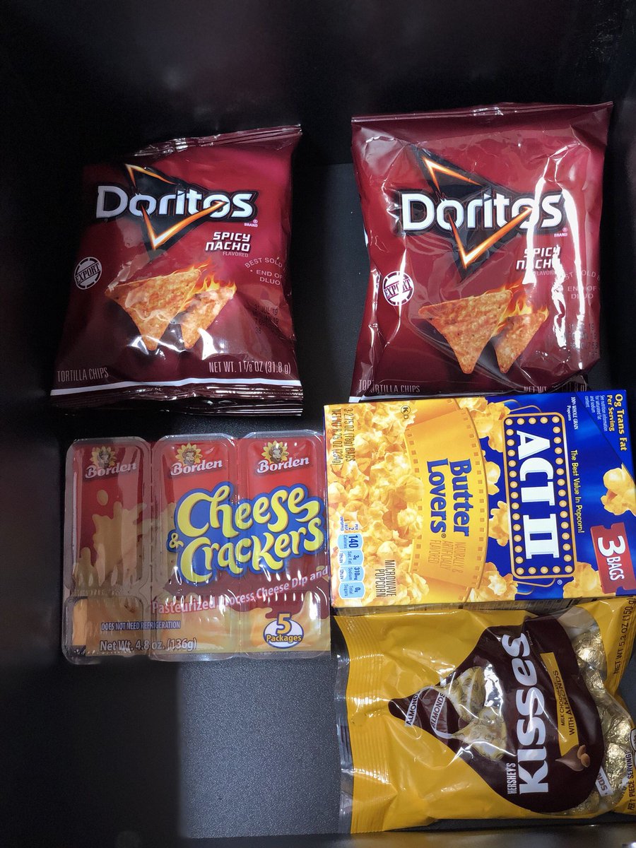 RickiRichardson's tweet photo. Project 365 - Day 86
My snack drawer at work.
=============================
#doritos #herseys #herseyskisses #ricki365 #act2 #popcorn #spicynacho https://t.co/hiEyxbxnX0