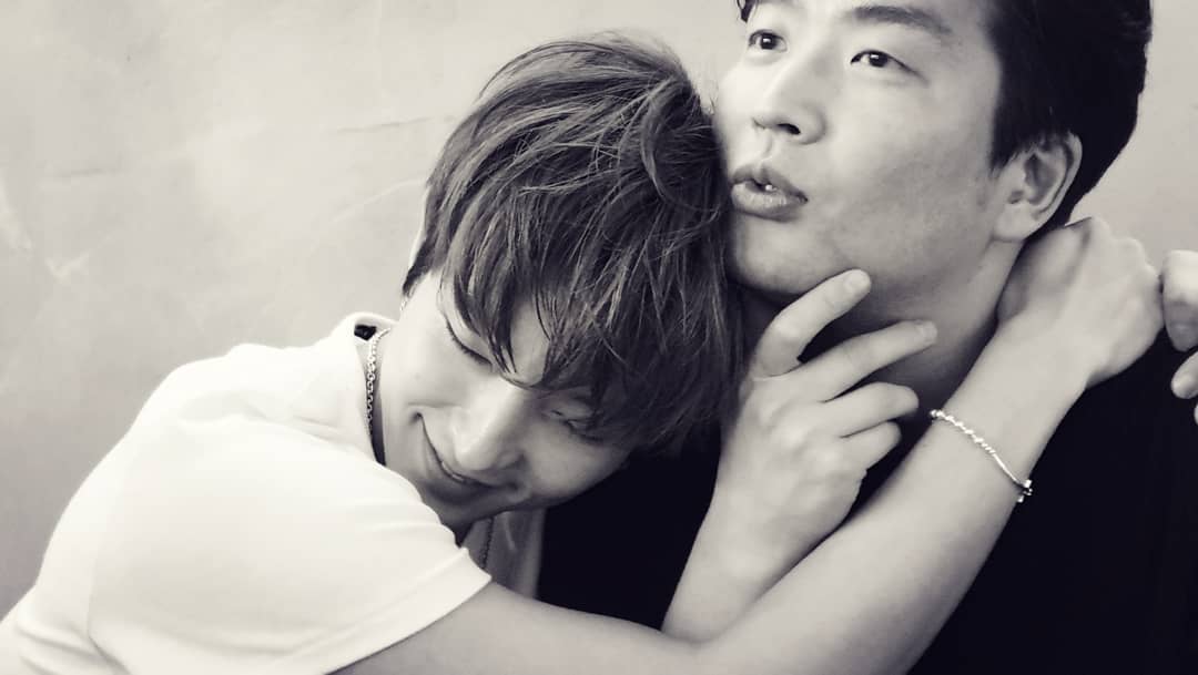 lydialiem's tweet photo. bromance...
#feelingmellow
#feverattack https://t.co/TbSHrQWlW9