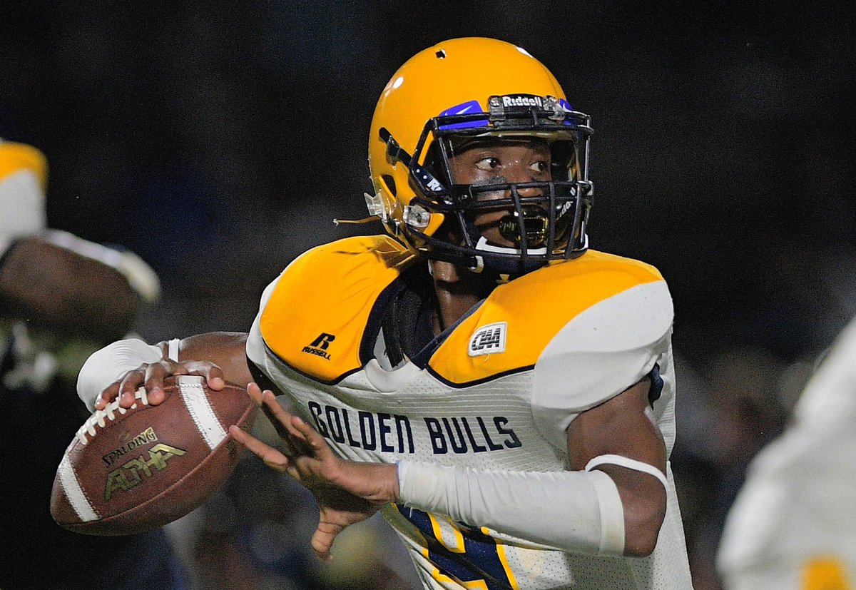 College football was way faster and bigger than <a href="/JCSUSports/">JCSU Athletics</a> QB <a href="/AntonioWallac13/">Tone Wallace 🇯🇵</a> imagined as a redshirt freshman. The <a href="/CIAAForLife/">CIAA</a> all-freshman pick and <a href="/SouthMeckSabres/">South Meck Football</a> grad's putting in work with an eye on 2019. Herb White's reporting on his progress. thecharlottepost.com/news/2019/03/2…