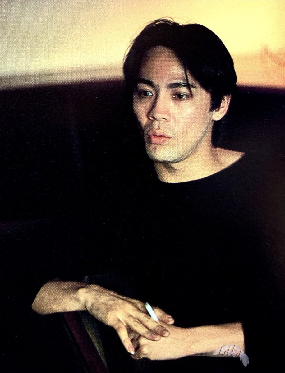 Lil なんとか毎日4時起きで お弁当 晩ご飯を作って 出社すると深夜帰宅 そんなお仕事三昧な3月も もうすぐ終わる ﾊｽﾞww いや いつもか 笑 氷室さんとこんな風に向き合って お喋りしてみたいなぁ きっと いくらでも頑張れるよね 氷室京介