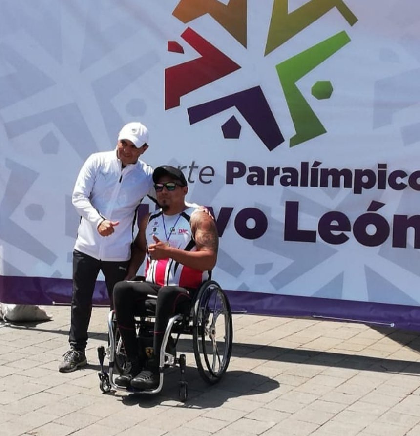 ADESSIREM1's tweet photo. Felicidades a los deportistas Ignacio Elizalde, Horeb Francisco Rodriguez y Juan Carlos Magos que participaron este fin de semana en el 1er serial de Para ciclismo, Monterrey 2019. Gracias Prof. Eli Froebel Vergara por su apoyo. #deporteadaptado #mexiquenses #adessirem https://t.co/eEWcfGQf8N