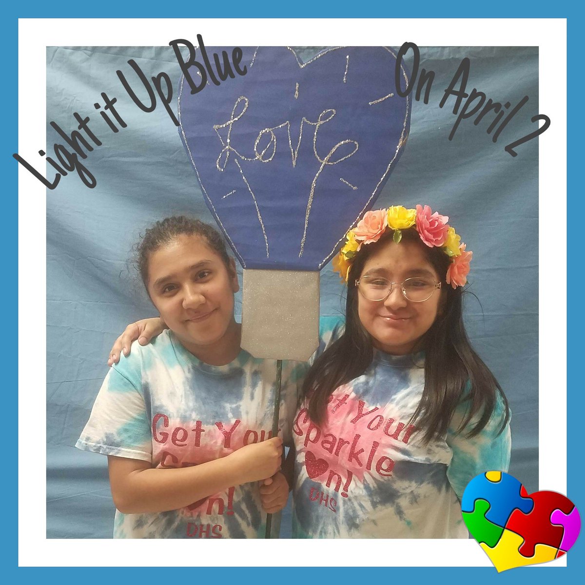 DHSSparklers's tweet photo. Join the Duncanville Sparklers on Tuesday April 2 in wearing BLUE for Autism Awareness #wearblueapril2 #dhssparklers #duncanvillehs #autismawareness 💙💡 https://t.co/h2FvHgXIyO