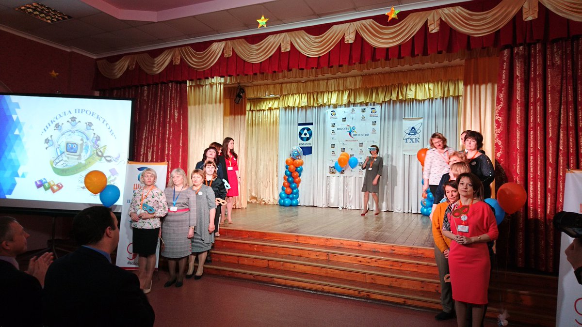 marimariykov's tweet photo. Встречаем экспертов и координатора Дмитрия Владимировича #ШколаПроектов #Школа95 #Железногорск! А Большая редакция, волонтёр и участник в одном лице довольна:)))) https://t.co/F5We1BRQKL