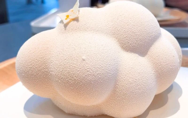 雲が食べられる？！不思議なスイーツに心奪われる！！