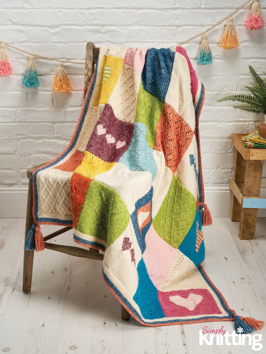 SimplyKnitMag's tweet image. Today's @WorldCraftWeek photo challenge prompt is "handmade with love". What have you knitted for someone special? Share a pic using #WorldCraftWeek and #MakeItMindful. In issue 184 we reach the last part of our Your Heart's Desire KAL, an heirloom blanket to make with love ❤️
