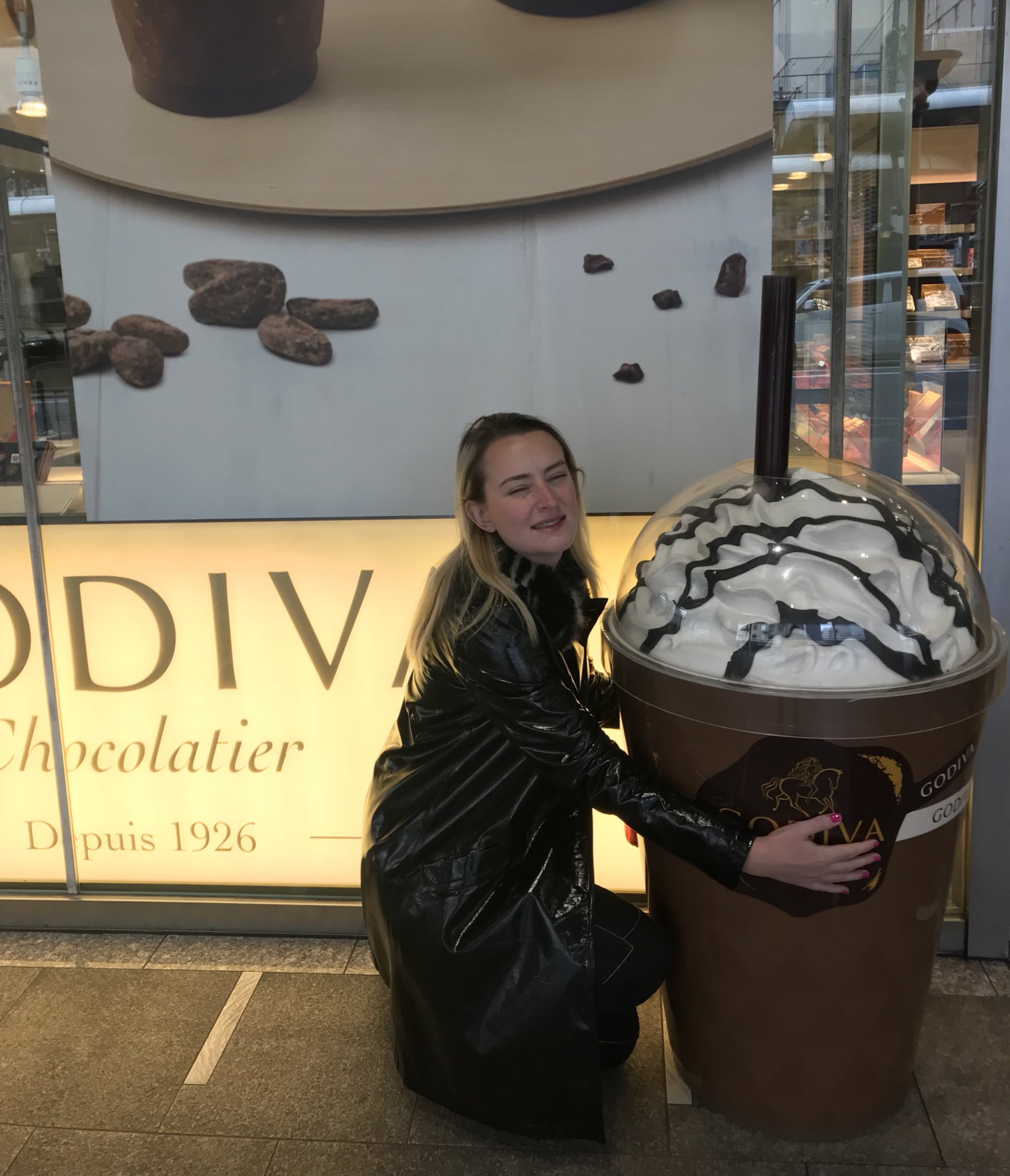 Amelia Dimoldenberg on Twitter "Cafe got my order wrong (AGAIN!) asked