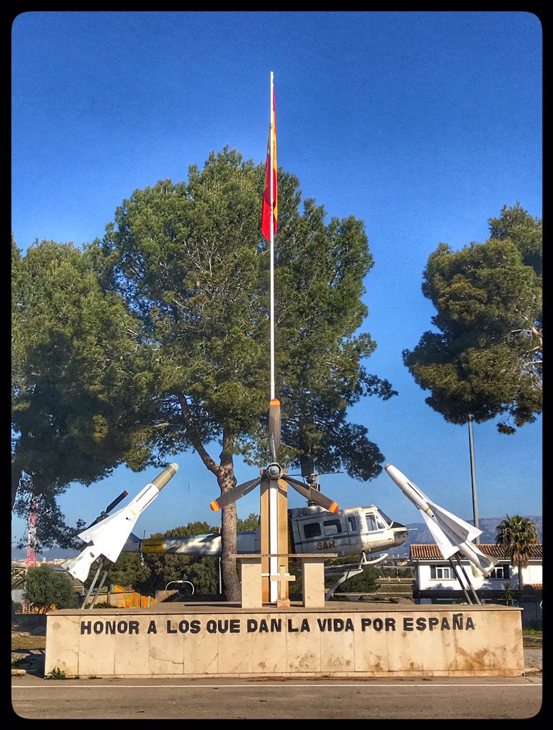 D2u1zF_XQAAkSzT.jpg:large